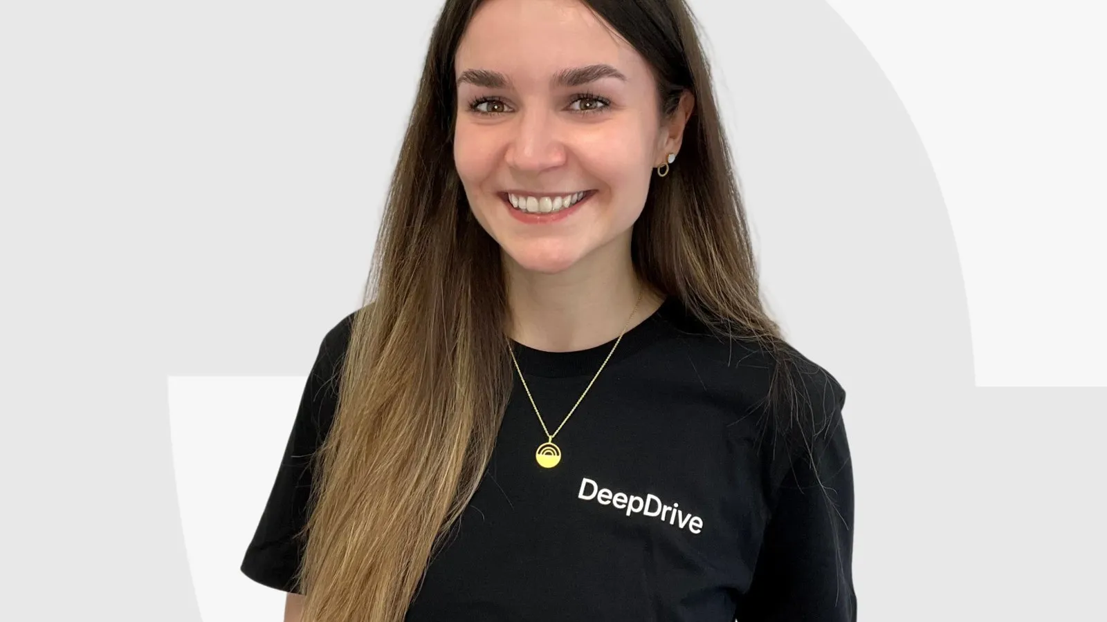Anita Hemauer, People Specialist bei Deepdrive: „Ein wichtiges Learning war für uns, Mobilitätsangebote steuerlich möglichst effizient zu gestalten.“